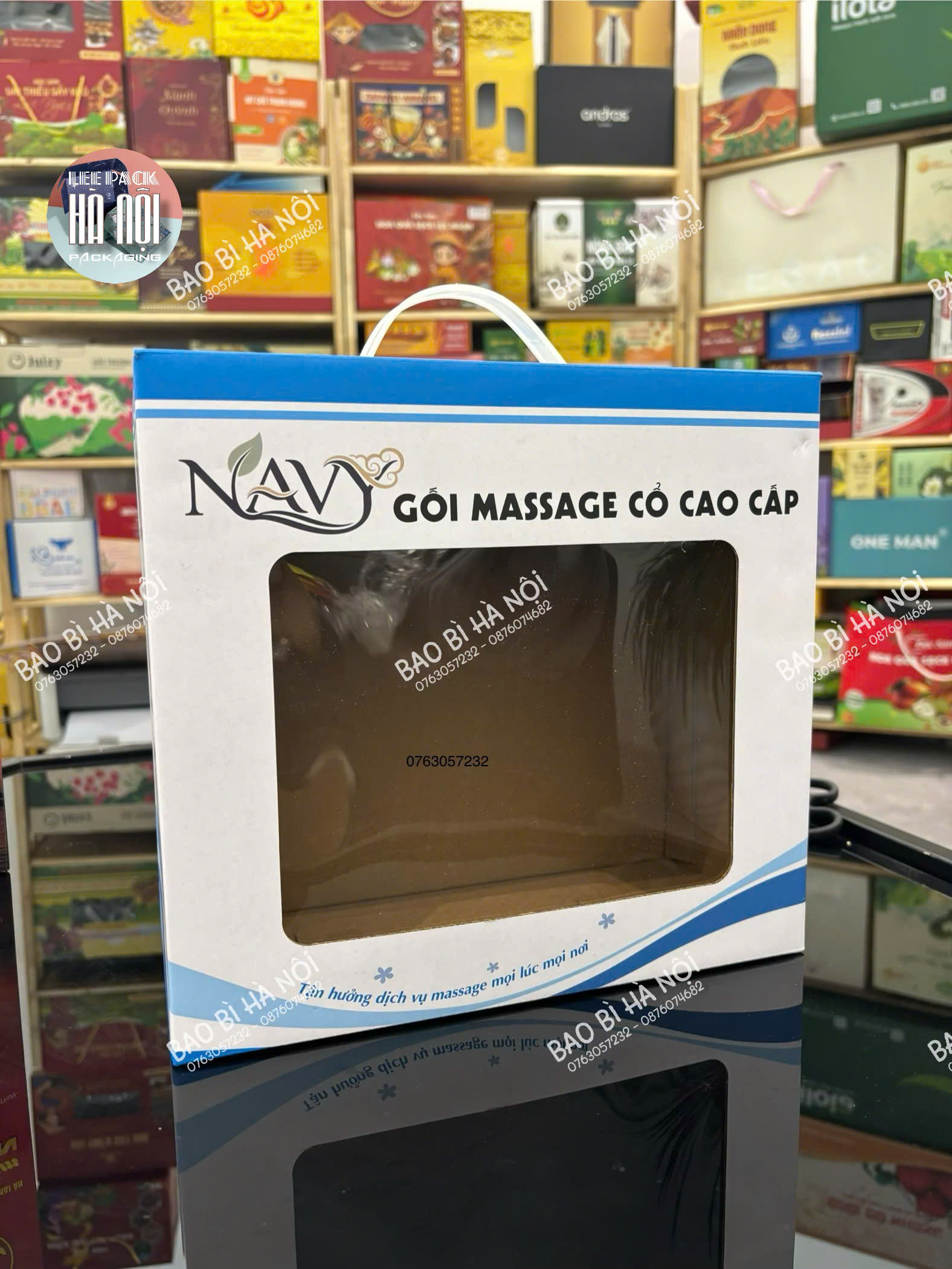 Hộp carton có cửa sổ bóng kính